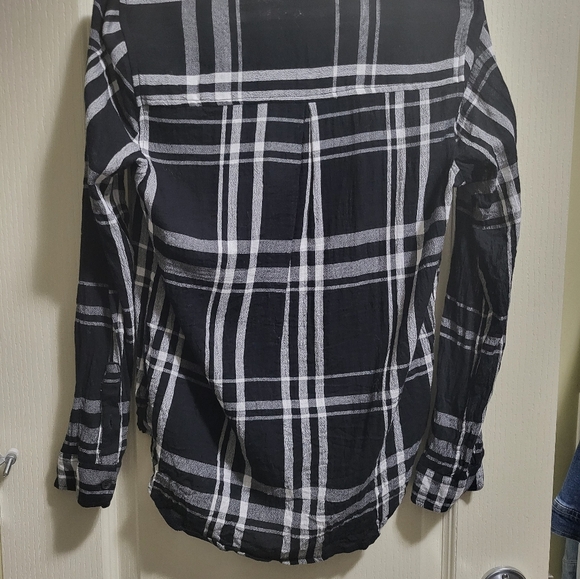 Stripes Black and White Button Up Shirt - Picture 3 of 4